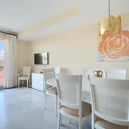 Cozy 3 Bed Duplex With Shared Swimming Pool In Nueva Andalucia