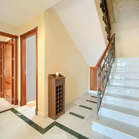 Cozy 3 Bed Duplex With Shared Swimming Pool In Nueva Andalucia Apartment *